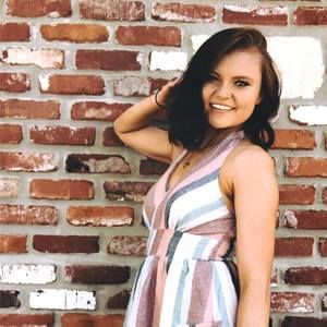 Meet your Posher, Kenzie